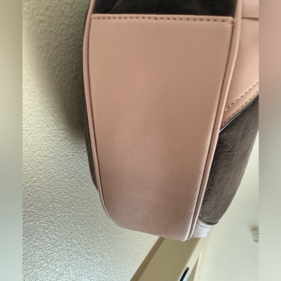 Juicy Couture NWT Retro Vibe Satchel Chocolate Dust & Pink‎ in Color Purse - Picture 2 of 7